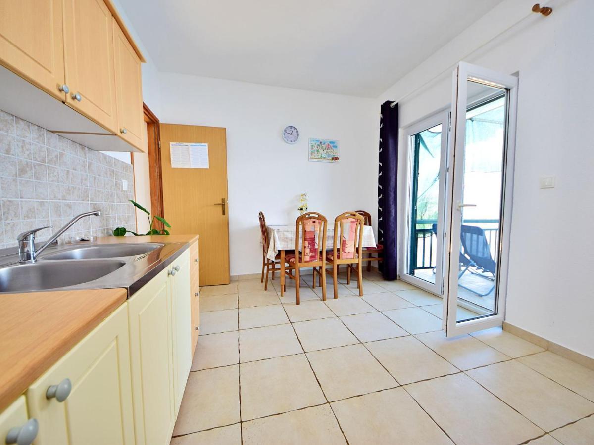 Holiday Home Tina - Hvr501 By Interhome Gdinj Extérieur photo