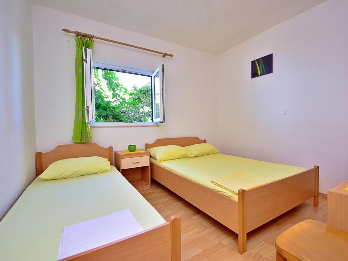 Holiday Home Tina - Hvr501 By Interhome Gdinj Extérieur photo