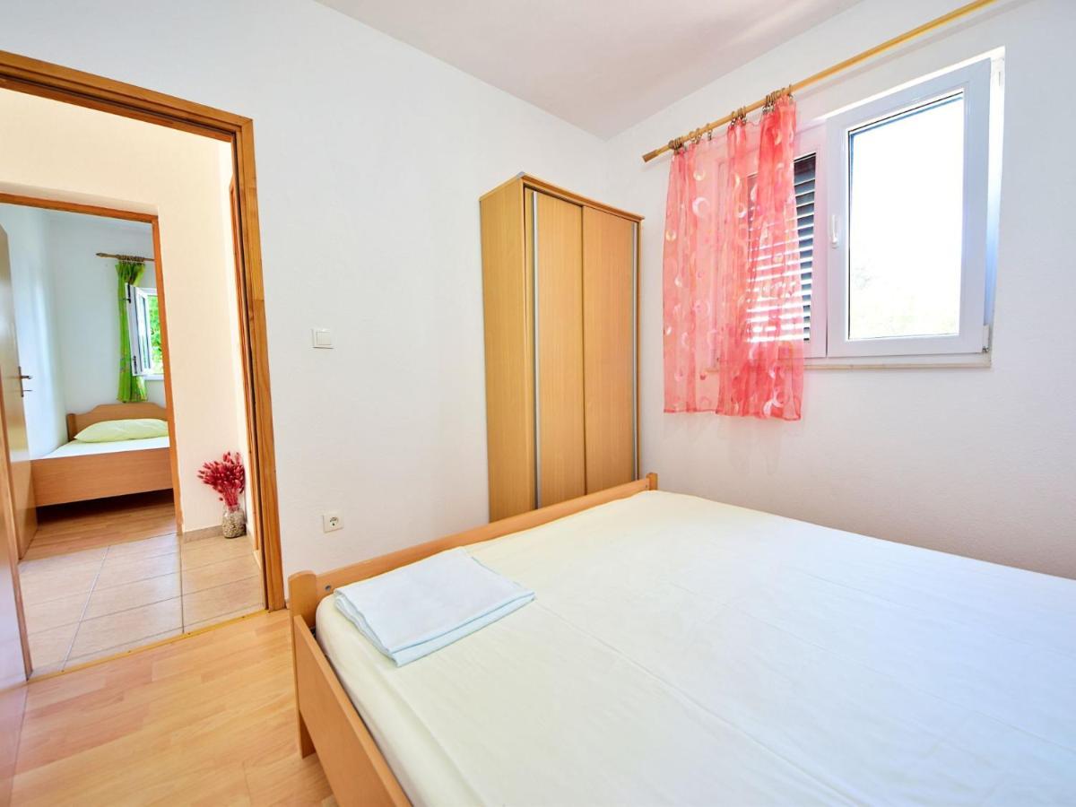Holiday Home Tina - Hvr501 By Interhome Gdinj Extérieur photo